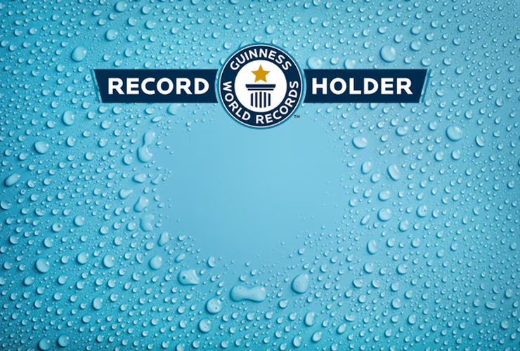 employees-at-liberty-specialty-markets-set-new-guinness-world-records-title-in-support-of-wateraid